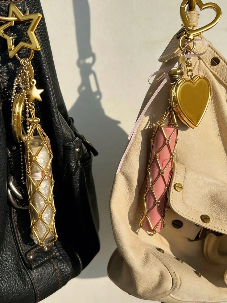 Lipgloss / Lipstick Holder & Heart Mirror Bag Charm Gold - Image 5